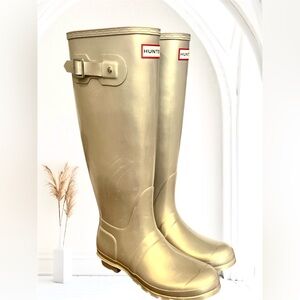 Tall Hunter Rain Boots SZ 8